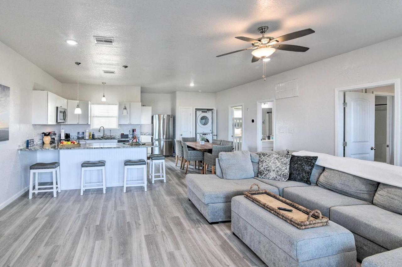 Surfside Beach Retreat With Deck And Ocean Views 外观 照片