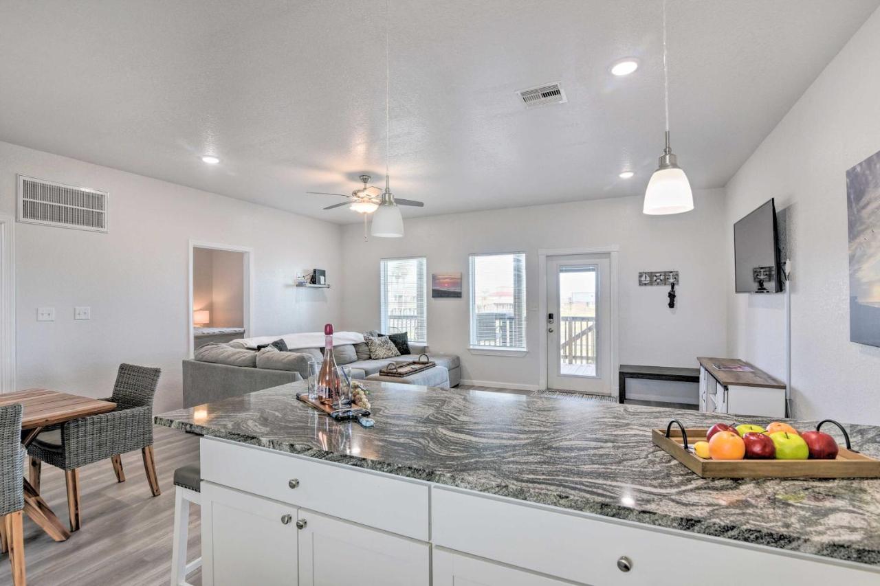 Surfside Beach Retreat With Deck And Ocean Views 外观 照片